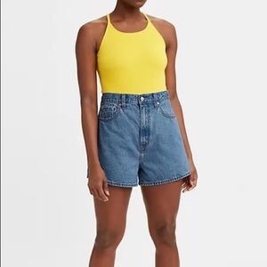 Like New LEVI’S PREMIUM HIGH LOOSE WOMEN'S SHORTS - Medium Wash - Size 30